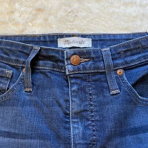 Ladies US28p Madewell curvy high rise skinny jeans in dark wash.